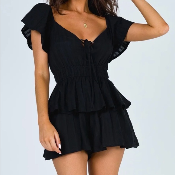 Princess Polly Black Ruffle Romper – Size 6 - Picture 1 of 3